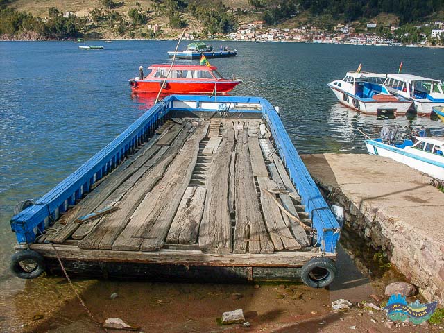 Balsa - San Pedro de Tiquina Lago Titicaca - Balsa - San Pedro de Tiquina