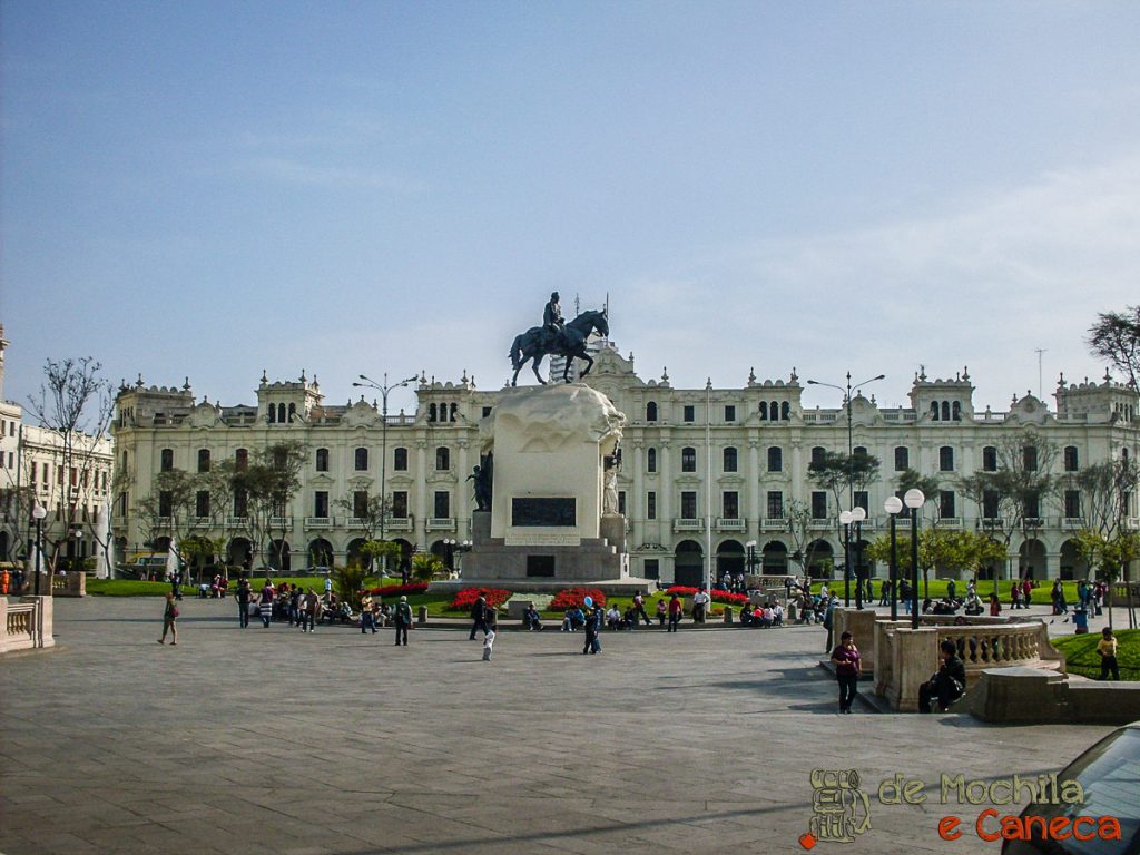 Plaza San Martin - Centro Histórico de Lima Centro Histórico de Lima