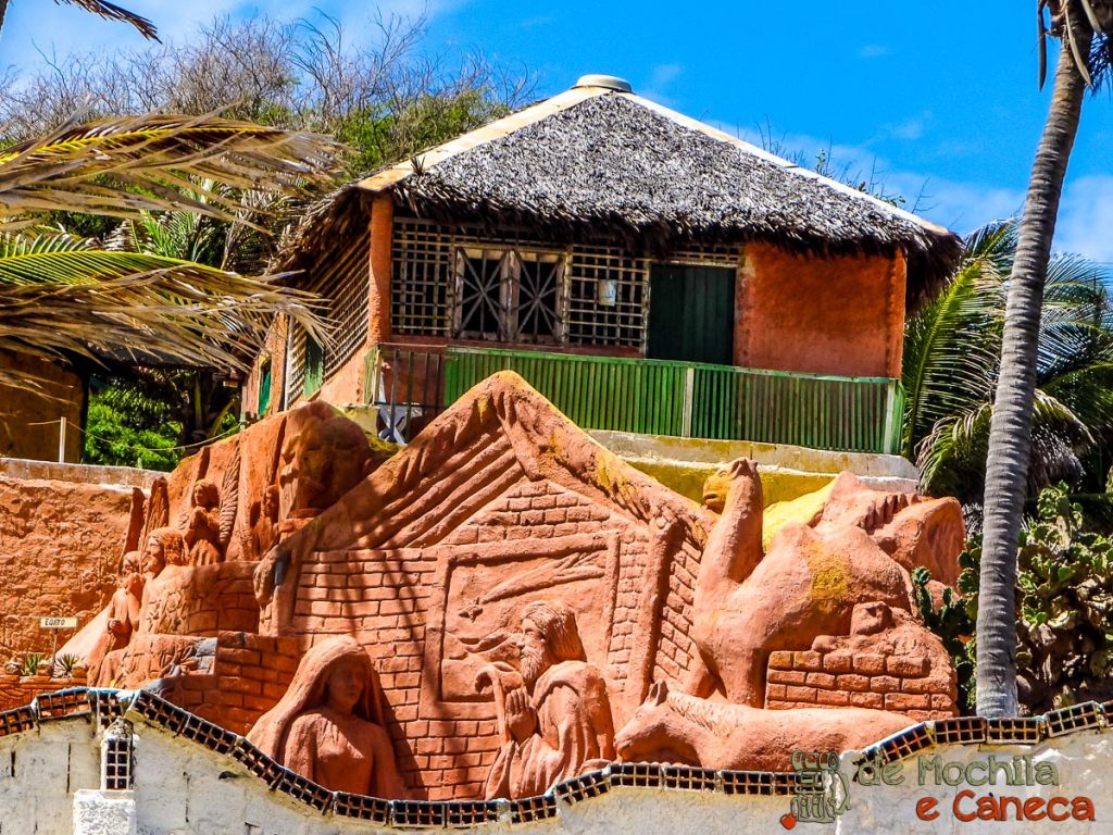 Canoa Quebrada - Ceará- Esculturas mulheres de areia