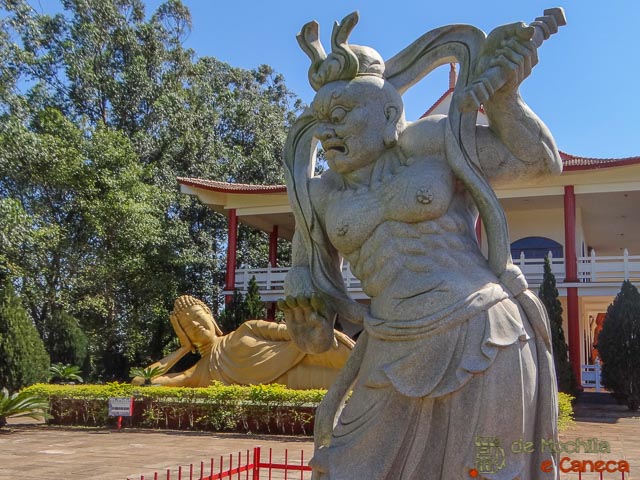 Agyo. Templo Budista de Foz do Iguaçu. 