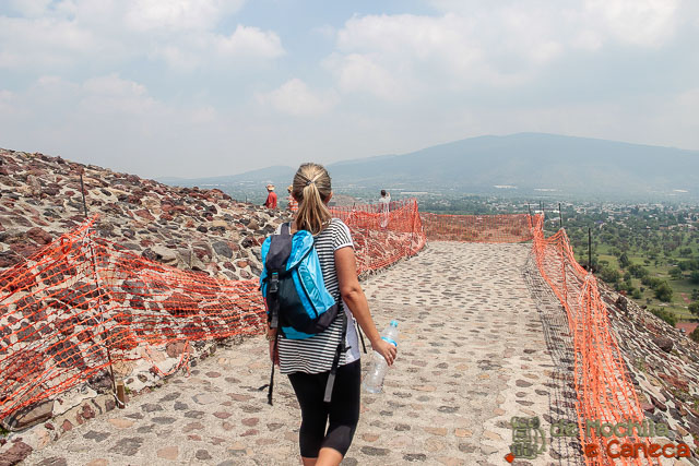Passarela no cume da Pirámide del Sol. Passarela no cume da Pirámide del Sol. Teotihuacan