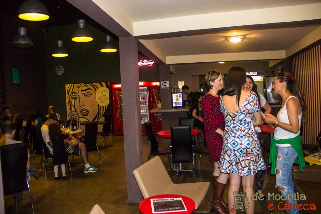 la chiviteria-bares com temática latina