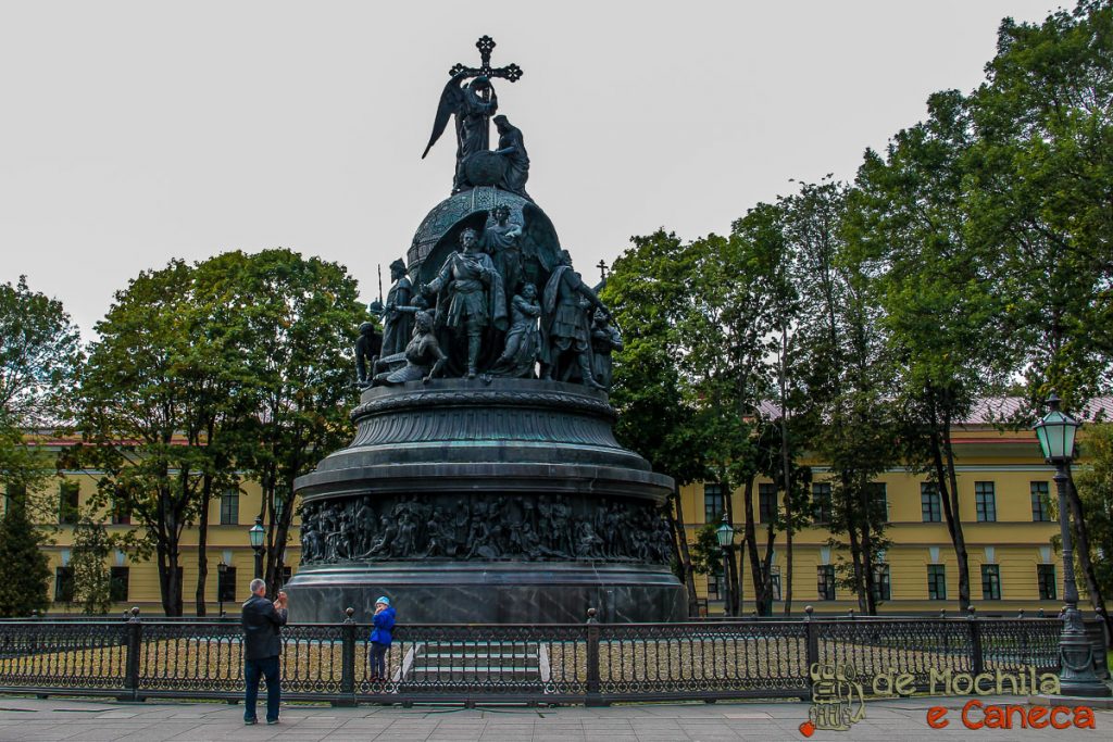  Monumento ao Milênio da Russia.