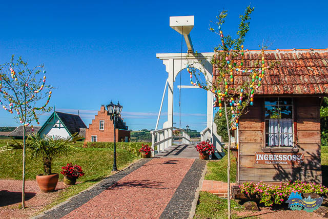 Árvore de páscoa. Árvore de páscoa. - Parque Histórico de Carambeí.