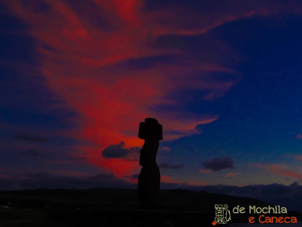 Anoitecer na Ilha de Páscoa Sunset - Moais