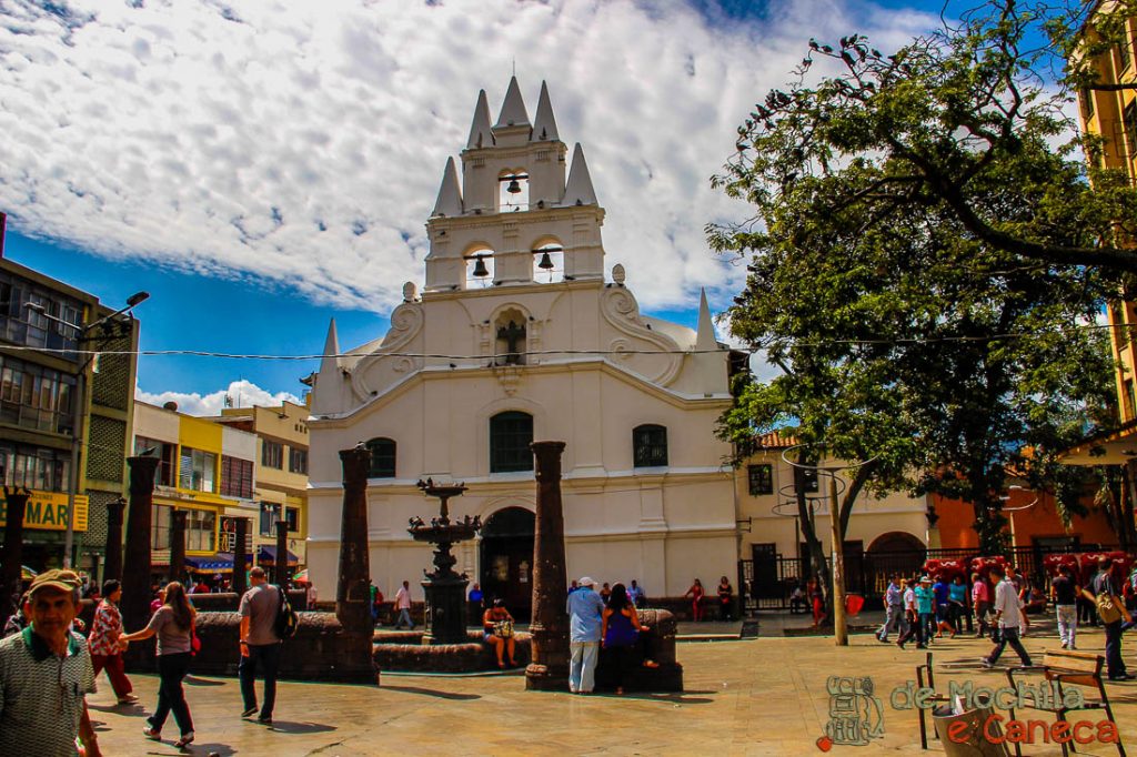 Iglesia de La Vera Cruz - Medellin O que fazer em Medellin
