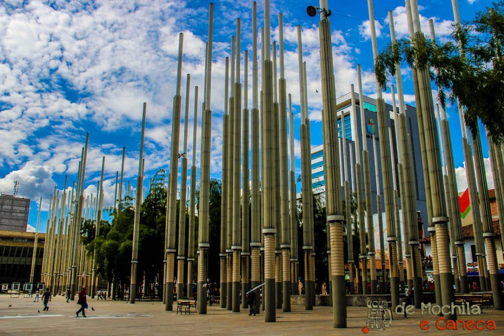 Plaza Cisneros - Medellin Plaza Cisneros - atrações