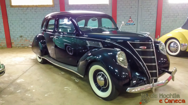 Museu do automovel de curitiba-Carro antigo