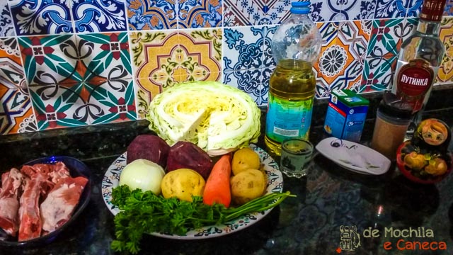 Ingredientes para fazer o Borsch Ingredientes para fazer o Borsch