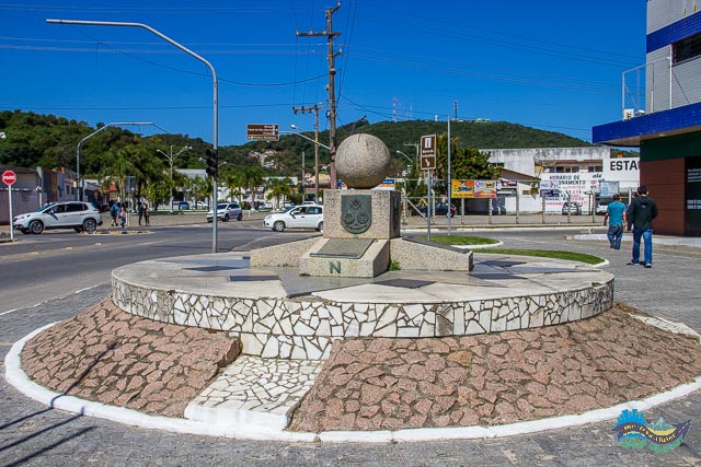 O que fazer em Laguna: Marco do Tratado de Tordesilhas.