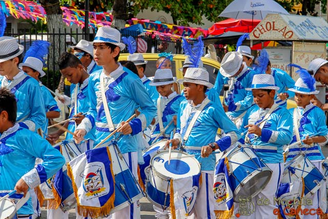 Fanfarra Fiestas Patrias de Cartagena Festa na Colômbia