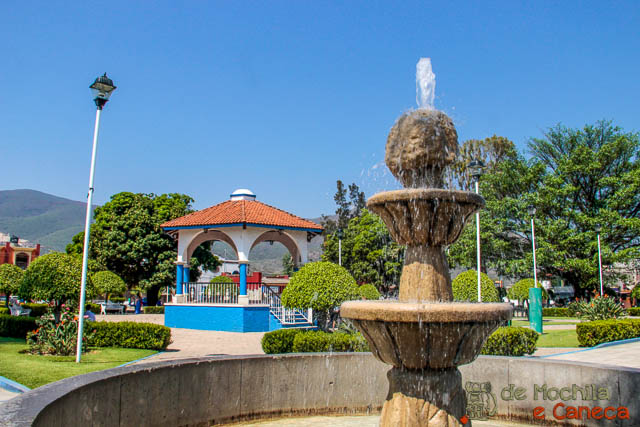 Praça Principal. Tule - Praça Principal.