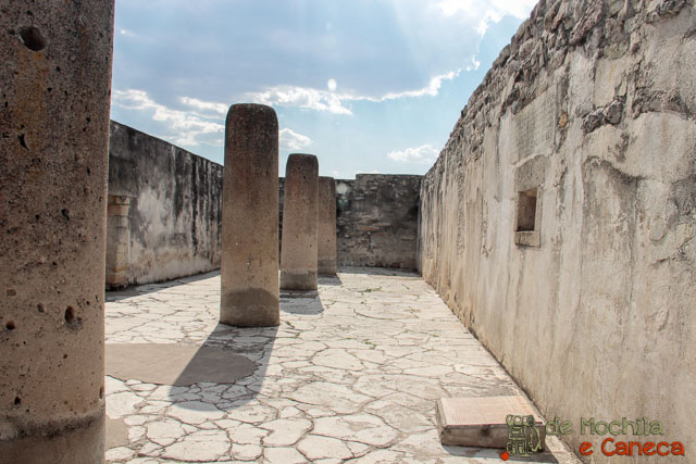 Mitla - Grupo das colunas. Colunas da morte - Oaxaca
