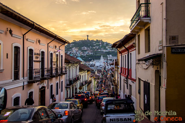 Centro Histórico de Quito-Calle de las siete cruces