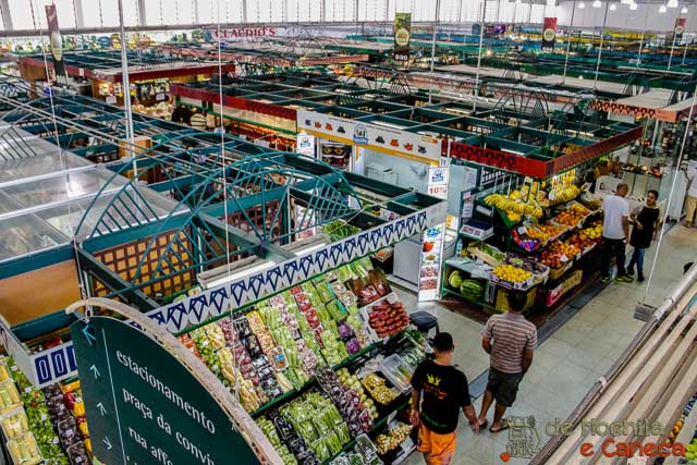 Curitiba em dia de chuva-Mercado Municipal.