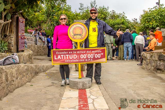 Latitude 00º 00' 00"