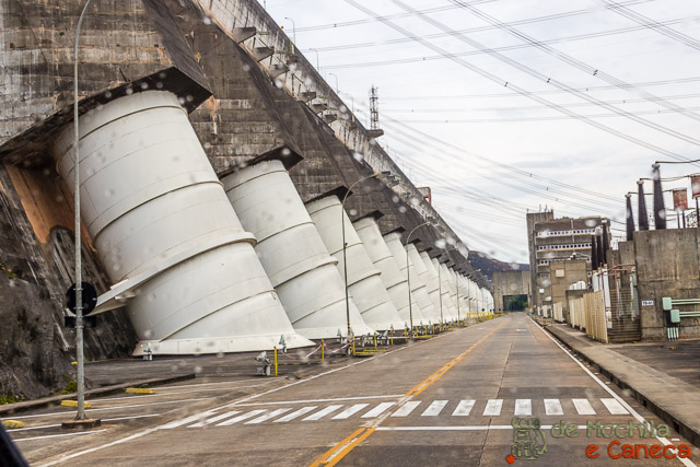 Usina Binacional de Itaipu pelo lado Paraguaio-