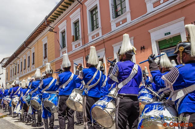 Fanfarras animando o centro histórico de Quito. Free Walking Tour em Quito- Fanfarra