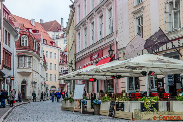 Explorando a parte baixa do Centro Histórico de Tallinn. Centro Histórico de Tallinn-Talin