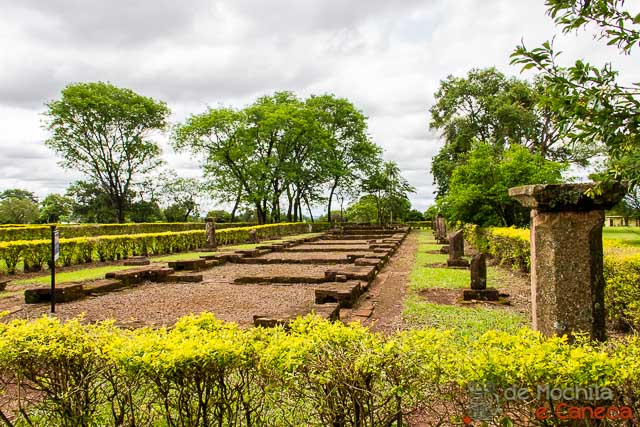 Ruínas das casas dos indígenas. Ruínas das casas dos indígenas.