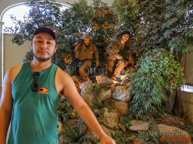 Estátuas de cera de Camilo Cienfuegos e Che Guevara. Estátuas de cera de Camilo Cienfuegos e Che Guevara. Museu da Revolução - Museo de la Revolución.
