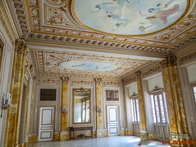 Salão dos Espelhos Salão dos Espelhos - Museu da Revolução - Museo de la Revolución.