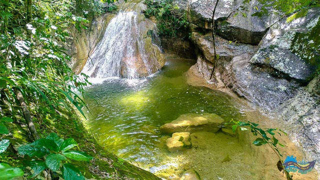 Piscina natural e cachoeira. Piscina Natural em Espejillos. Piscinas naturais e cachoeiras.