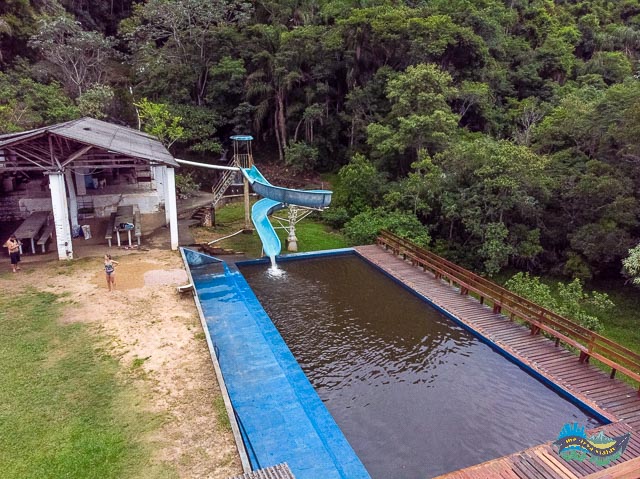 Piscina com Toboágua - Salto Santa Rosa. 
