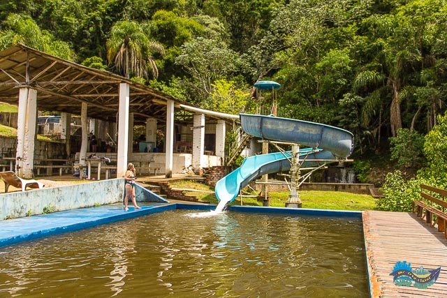 Piscina com Toboágua. Salto Santa Rosa.