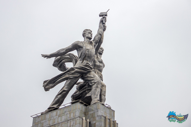 Monumento do Trabalhador e Mulher do Kolkhóz Monumento do Trabalhador e Mulher do Kolkhóz