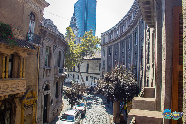 Das Janelas é possível ver as torres da Igreja San Francisco. 