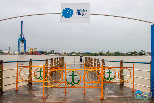 Mirante para ver o porto de Itajaí. 