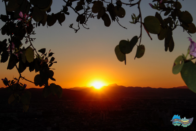 Pôr do sol no morro da Cruz - 