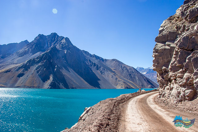 Estrada do Embalse el Yeso. 