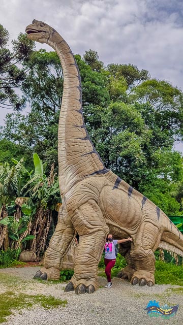 Braquiossauro com 10 metros