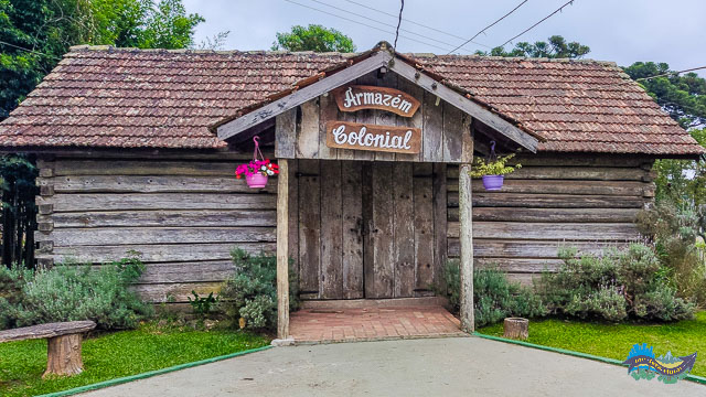 Casa típica dos colonos poloneses. 