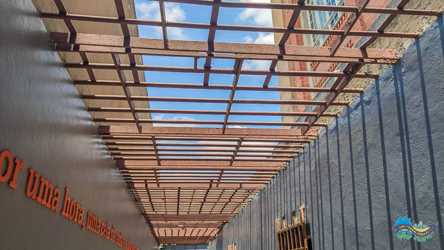 Banho de Sol. Memorial da Resistência de São Paulo - Banho de Sol.