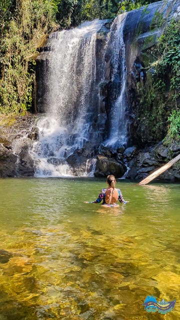 Cachoeira Salto do Sagrado. Profundidade gradual, boa para banho.