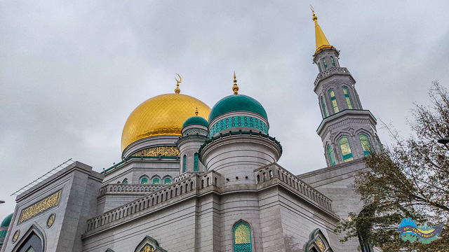A torre da Catedral Mesquita inspirada nas torres do Kremlin