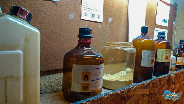 Química utilizada na produção da cocaína. 