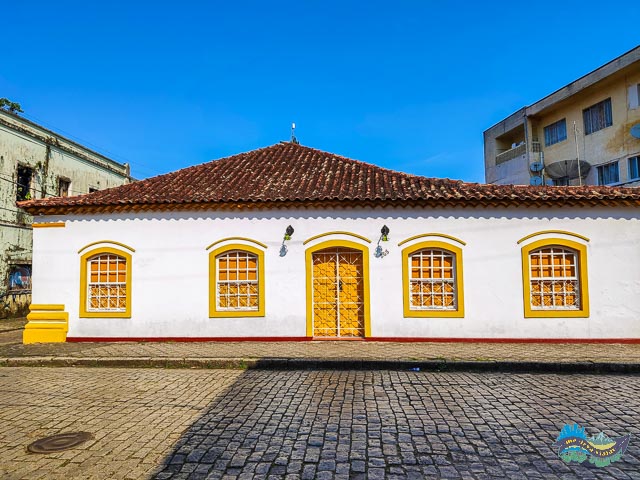 Bela casa colonial. 