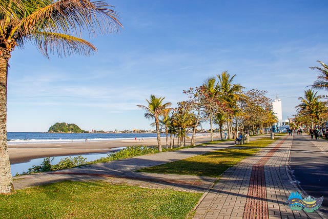 Calçadão na Praia Central. Calçadão da Praia de Guaratuba