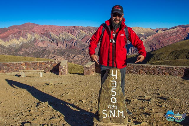 Hornocal - 4350 metros de altitude. Hornocal - 4350 metros de altitude.