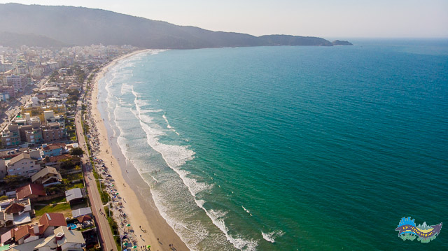 Praia de Bombas Praia de Bombas - Vista aérea de Bombas.