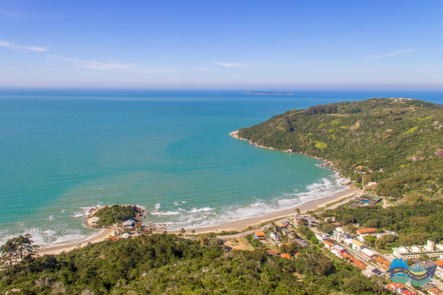 Praia da Conceição - Vista a partir do Morro do Macaco. Praia da Conceição - Vista a partir do Morro do Macaco.