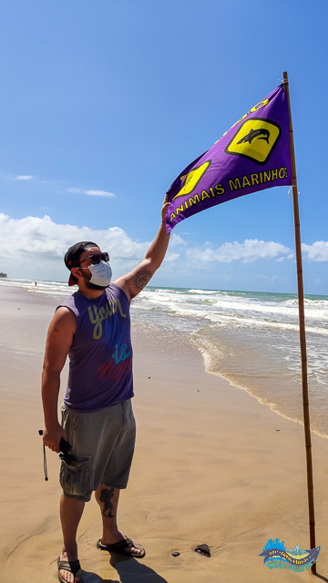 Cuidado com os tubarões. 