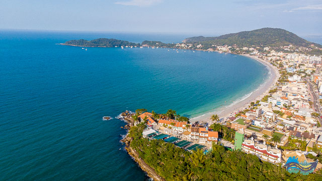 Praia de Bombinhas vista aérea
