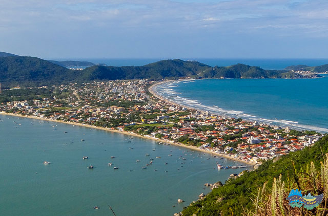 Vista aérea das praias de Mariscal e Canto Grande. Vista aérea das praias de Mariscal e Canto Grande.