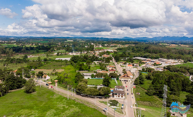 Entrada da Colônia Murici (direita) e Caminho do Vinho (esquerda). Como chegar ao Restaurante Pierogarnia - acesso à Colônia Murici.