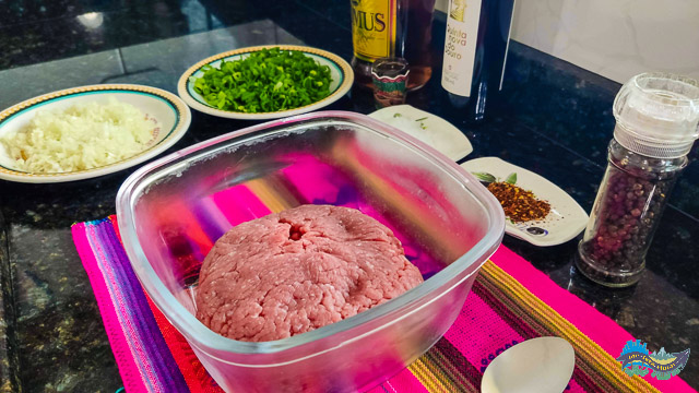 Ingredientes para fazer carne de onça. Ingredientes para fazer carne de onça.